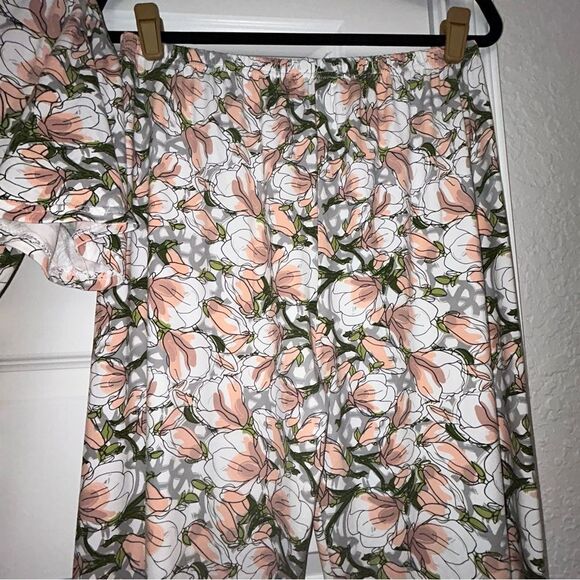 JV Joan Vass Floral Print Pajama Loungewear 2 Pc. Set - Picture 8 of 9